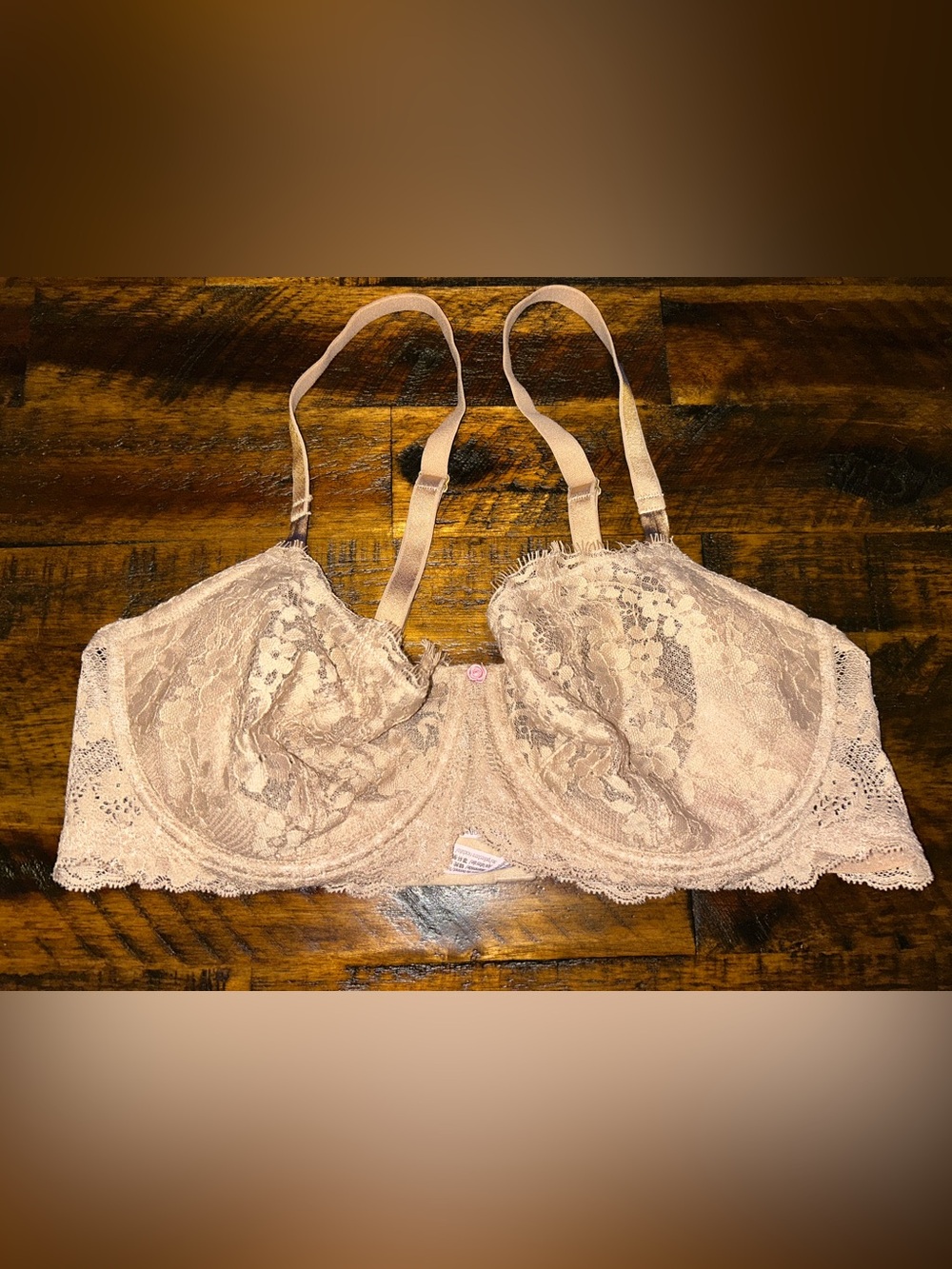 Victoria's Secret Lace Underwire Bra in Light Blush